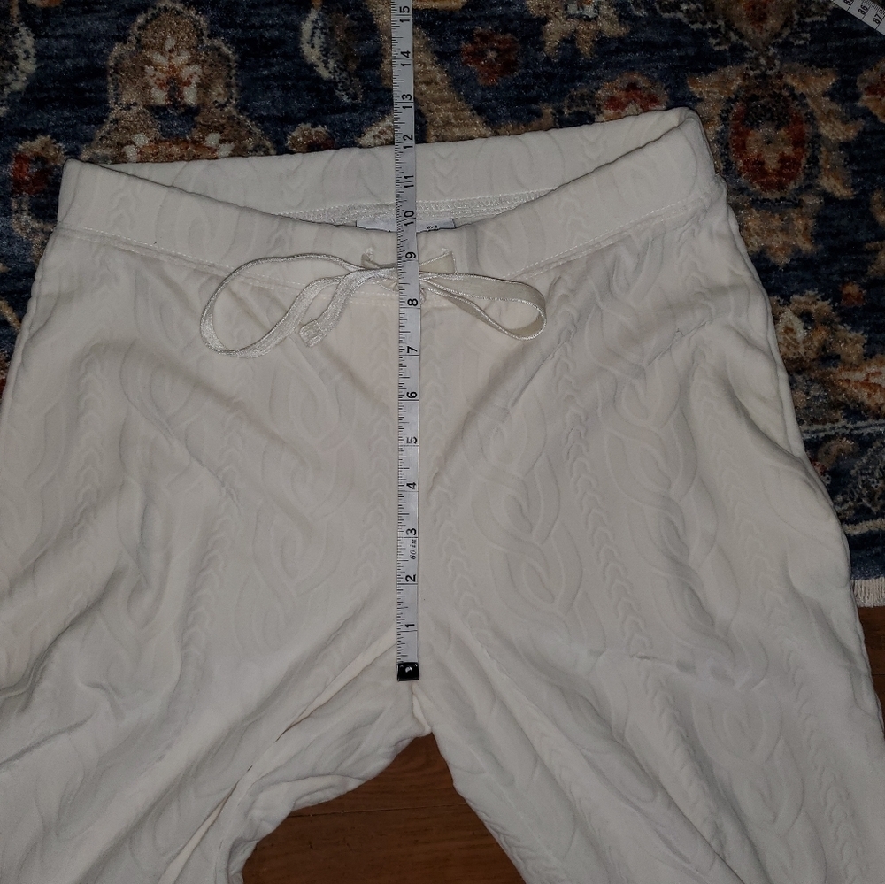 Cupcakes & Cashmere Ivory Knit Joggers - Picture 7 of 11